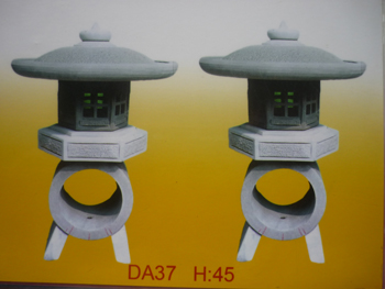 D33